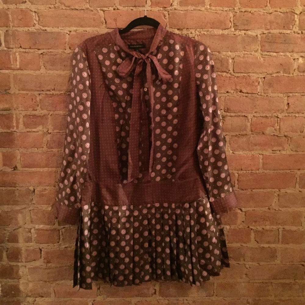 Adorable 100% Silk Banana Republic dress